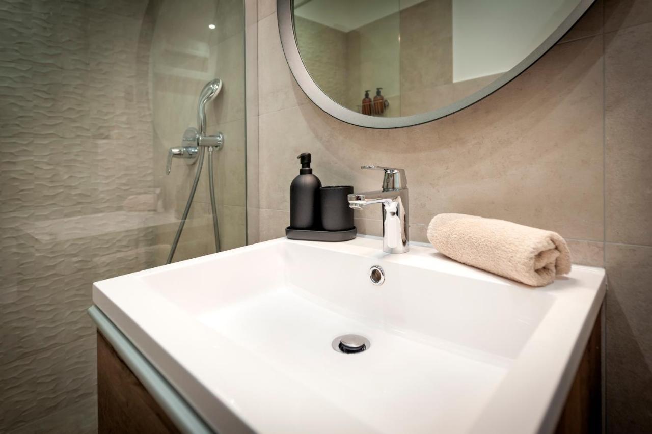 Modern And Cozy Salt & Pepper In Heart Of Appartamento *