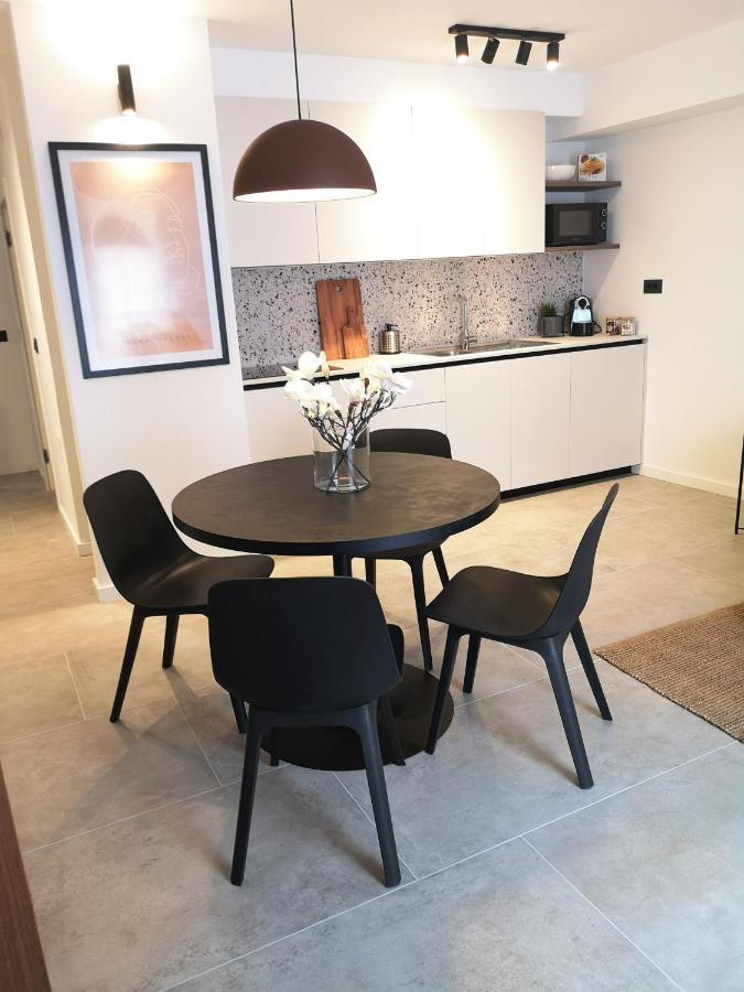 Apartment Modern And Cozy Salt & Pepper In Heart Of *