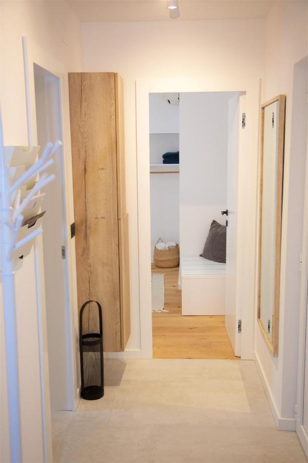Apartment Modern And Cozy Salt & Pepper In Heart Of *