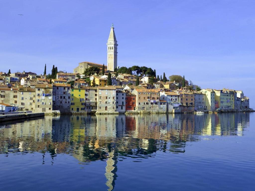 Modern And Cozy Salt & Pepper In Heart Of Apartment Rovinj