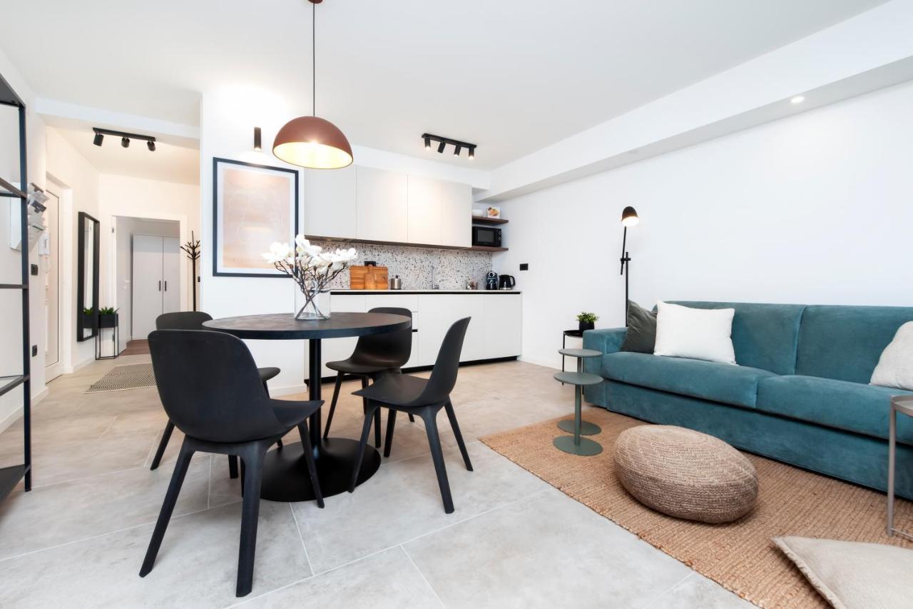 Modern And Cozy Salt & Pepper In Heart Of Apartment Rovinj