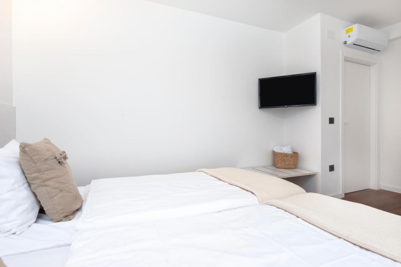 Modern And Cozy Salt & Pepper In Heart Of Apartment Rovinj