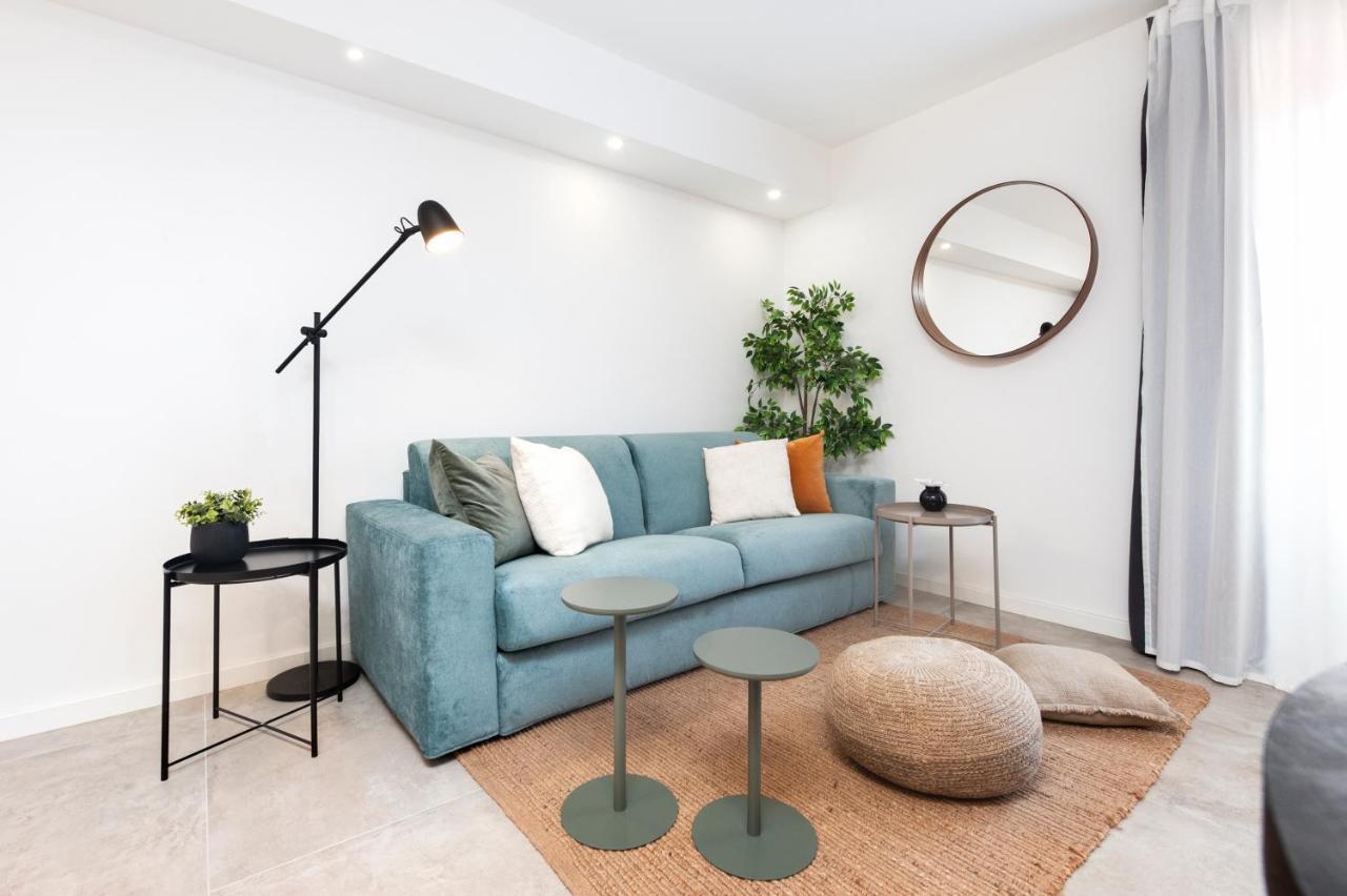 Modern And Cozy Salt & Pepper In Heart Of *