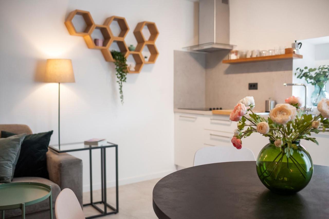 Modern And Cozy Salt & Pepper In Heart Of Apartment Rovinj