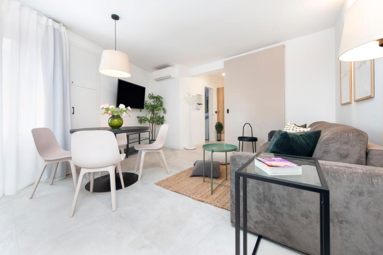 Apartment Modern And Cozy Salt & Pepper In Heart Of