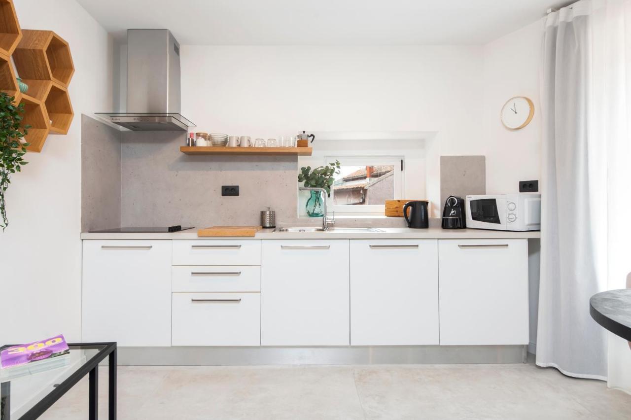 Modern And Cozy Salt & Pepper In Heart Of *